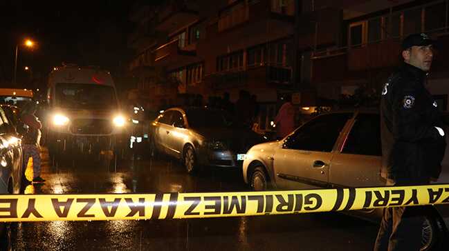 Burdur%E2%80%99da+emekli+astsubay,+e%C5%9Fini+ve+k%C4%B1z%C4%B1n%C4%B1+%C3%B6ld%C3%BCrd%C3%BC