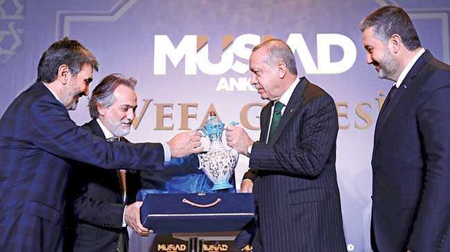 %E2%80%99Y%C4%B1l+sonunda+d%C3%BCnyan%C4%B1n+12%E2%80%99nci+b%C3%BCy%C3%BCk+ekonomisi+olaca%C4%9F%C4%B1z%E2%80%99