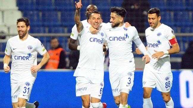 Kas%C4%B1mpa%C5%9Fa%E2%80%99da+Sadiku+ve+Veigneau%E2%80%99yla+s%C3%B6zle%C5%9Fme+uzat%C4%B1ld%C4%B1