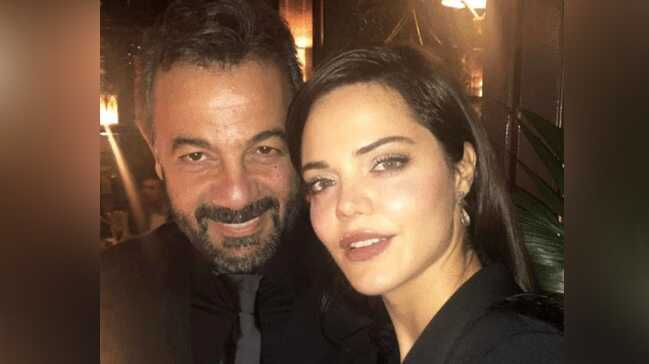 A%C5%9Fk+iddias%C4%B1yla+ilgili+Kerem+Al%C4%B1%C5%9F%C4%B1k%E2%80%99tan+ilk+a%C3%A7%C4%B1klama