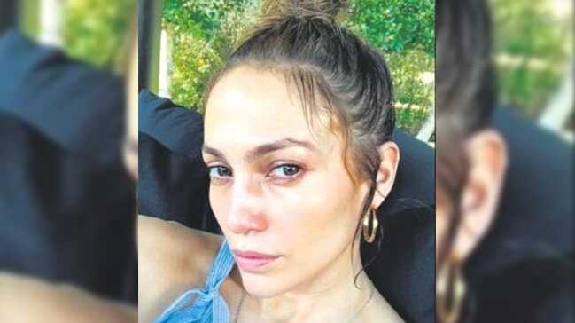 Jennifer+Lopez%E2%80%99in+makyajs%C4%B1z+foto%C4%9Fraf%C4%B1na,+milyonlarca+be%C4%9Feni+ya%C4%9Fd%C4%B1