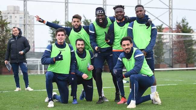 Medipol+Ba%C5%9Fak%C5%9Fehir+2+g%C3%BCnl%C3%BCk+iznin+ard%C4%B1ndan+Antalyaspor+ma%C3%A7%C4%B1n%C4%B1n+haz%C4%B1rl%C4%B1klar%C4%B1na+ba%C5%9Flad%C4%B1